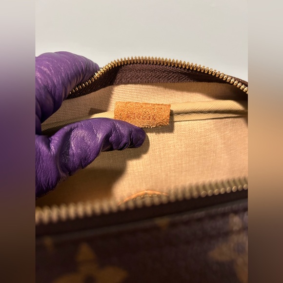 Louis Vuitton Deauville Monogram in great condition. Authentic and pre-owned. - Picture 4 of 14